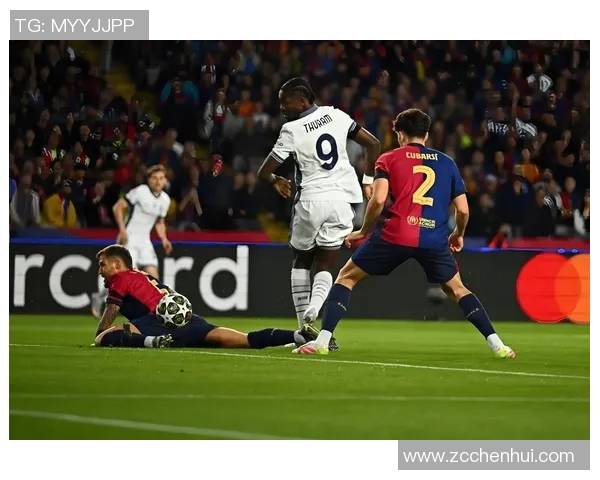 巴萨与巴黎在1718赛季的巅峰对决回顾与分析