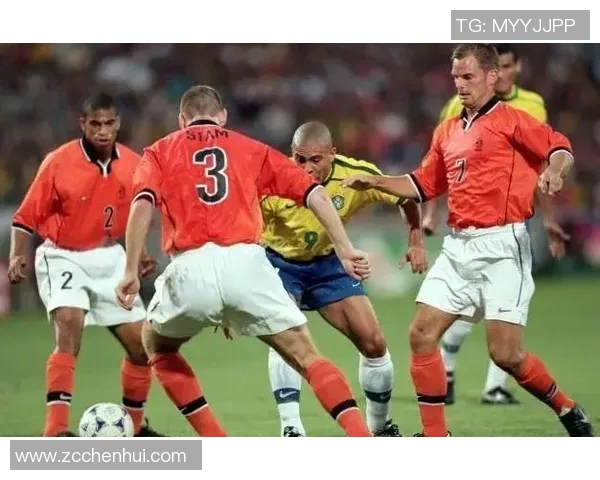 2010年世界杯巴西与荷兰对决阵容分析与战术解读